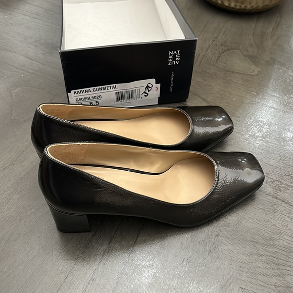 Naturalizer KARINA Block Heel Pumps (WIDE) - Picture 5 of 12